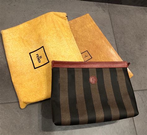 pochette fendi nuova